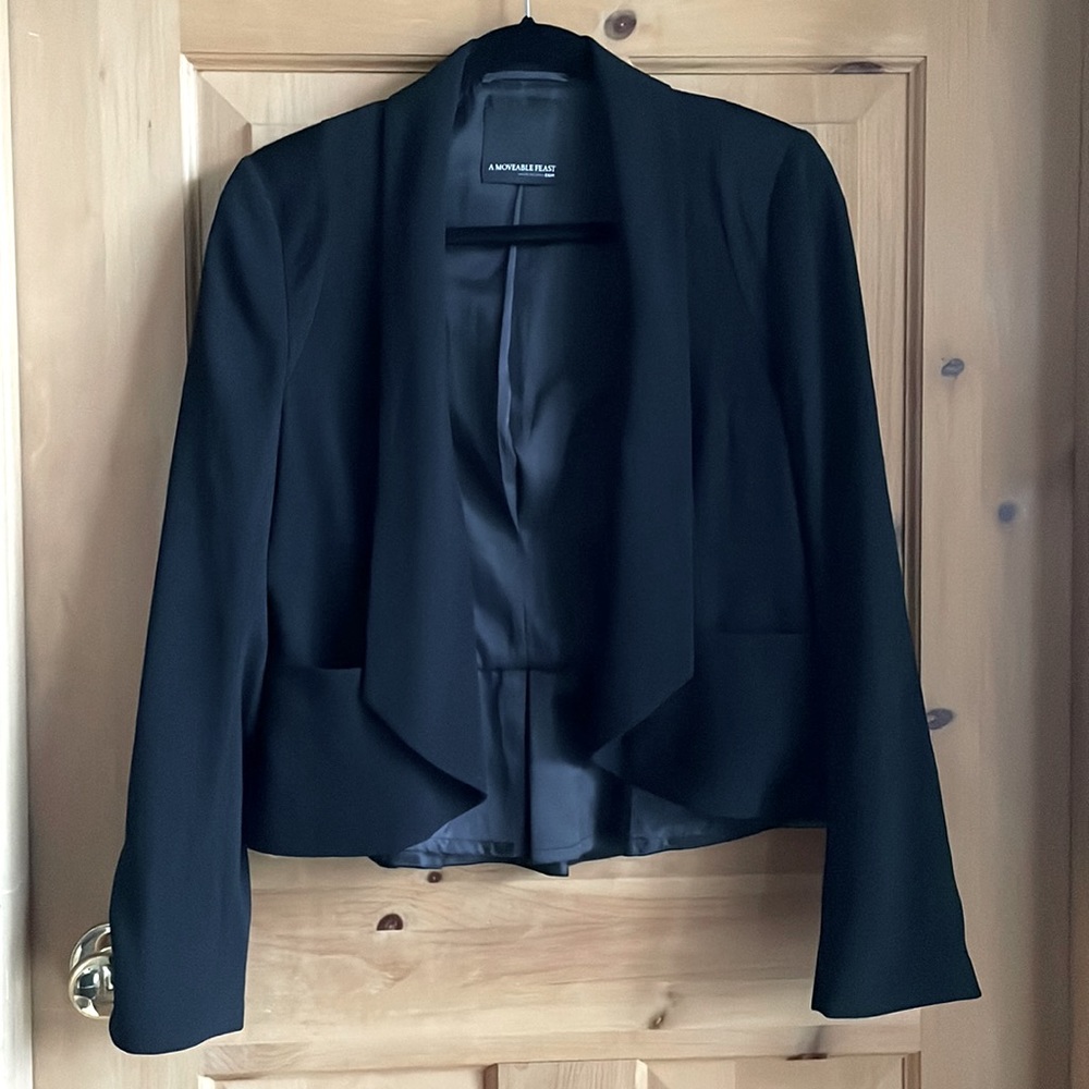 Incredible Tailored Black Peplum Blazer A Moveable Feast, size 8